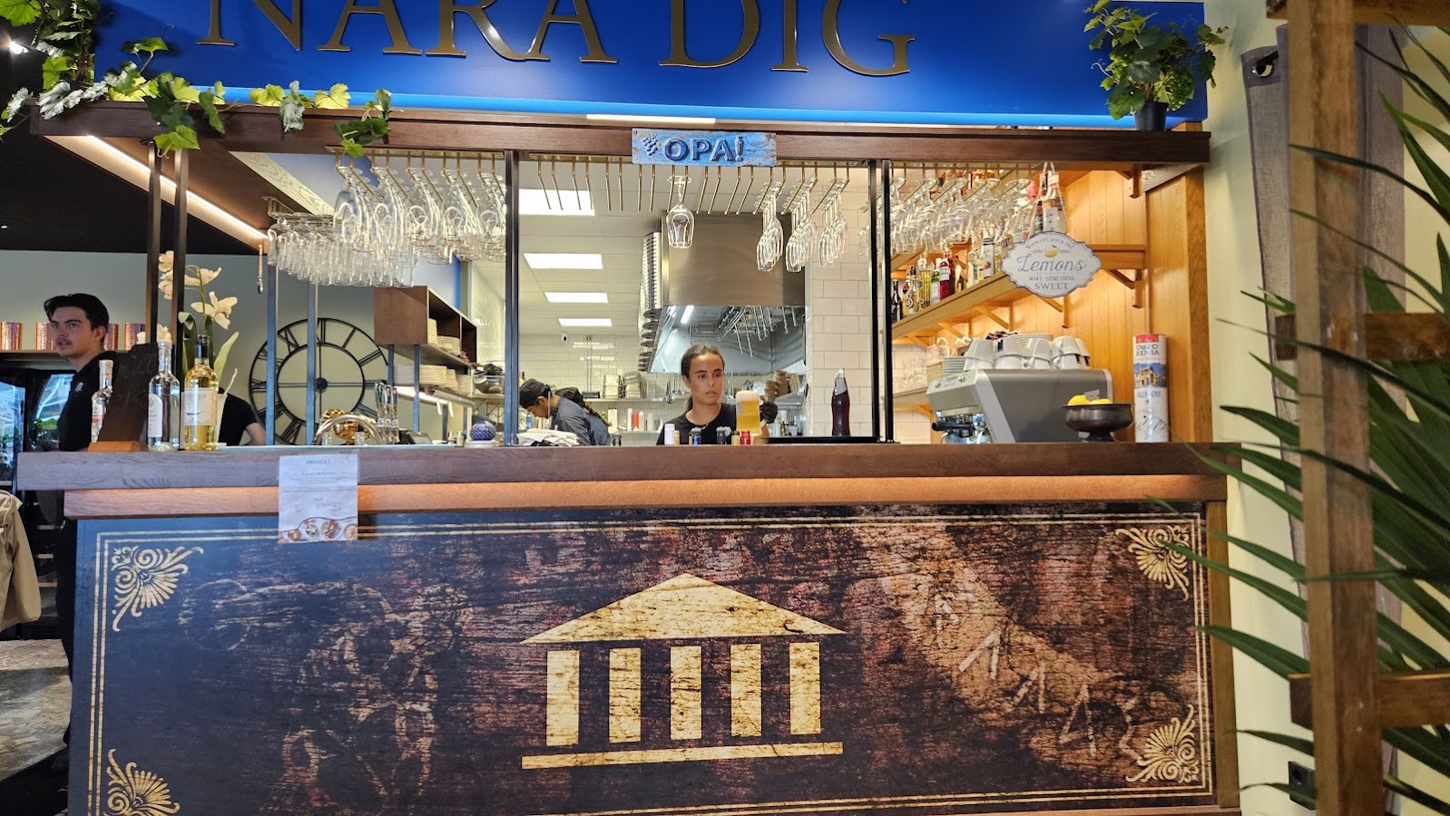 GREKISKA grill & bar